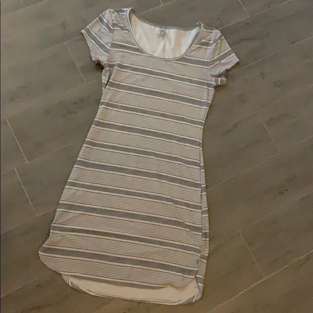 Body con t-shirt dress - Picture 6 of 8